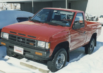 Halogen prawy Nissan Navara D22